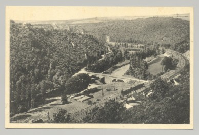 GENDRON CELLES PANORAMA ET GARE.jpg